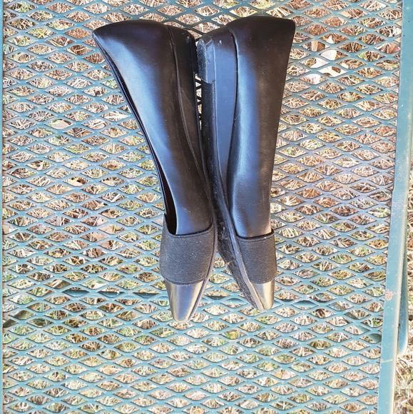 CL by Laundry black shoes - Picture 4 of 4